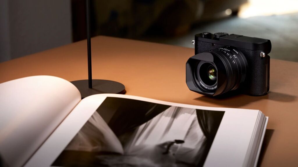 Leica décline son compact expert pour la photo en noir et blanc