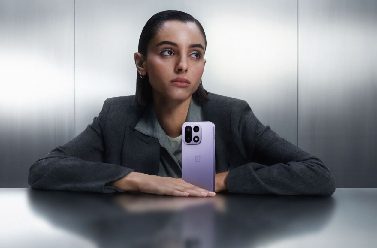 Le OnePlus 15 est le dernier smartphone haut de gamme de la marque.