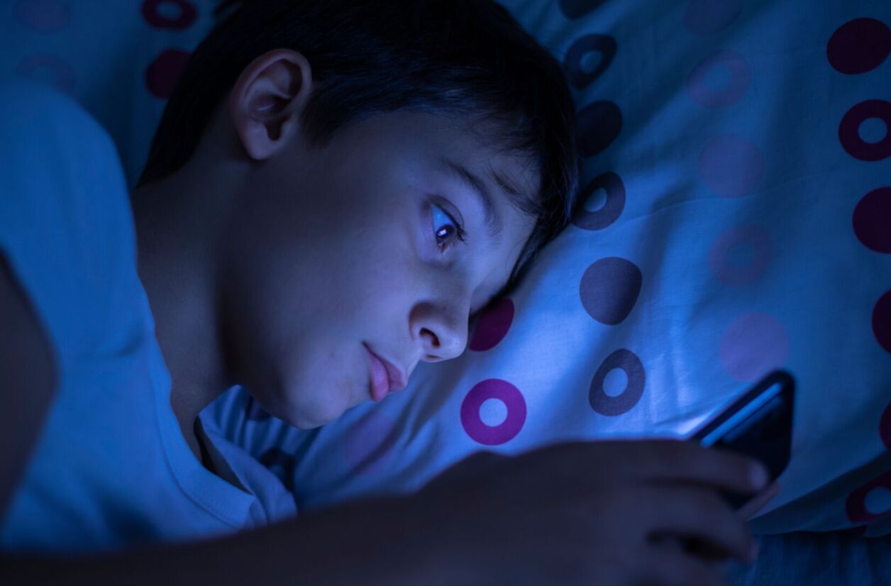 L'Union européenne en faveur d'une interdiction des réseaux sociaux et de l'IA avant 16 ans