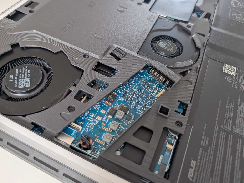 Test Asus ROG Strix G16 (2025)