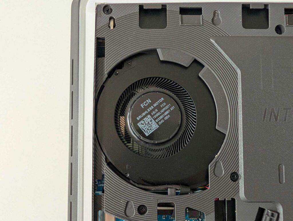 Test Asus ROG Strix G16 (2025)