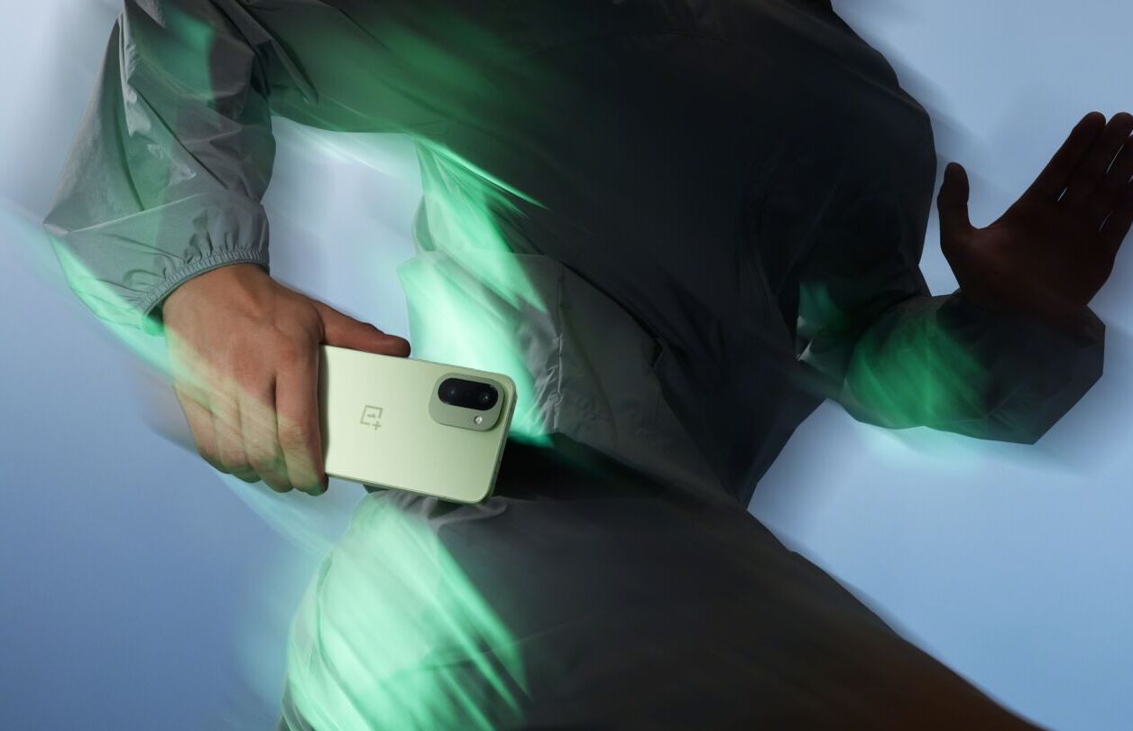 Le OnePlus 15R se lance et adopte la batterie la plus massive du marché