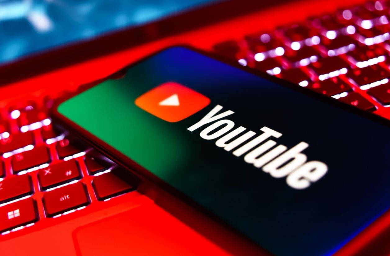 YouTube noyé sous les vidéos IA (et comment les repérer)