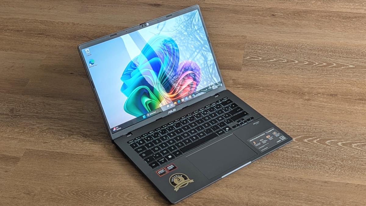 Prise en main de l’Asus VivoBook&nbsp;S14 (M3407KA)&nbsp;: un&nbsp;petit&nbsp;PC idéal pour le quotidien et les&nbsp;déplacements