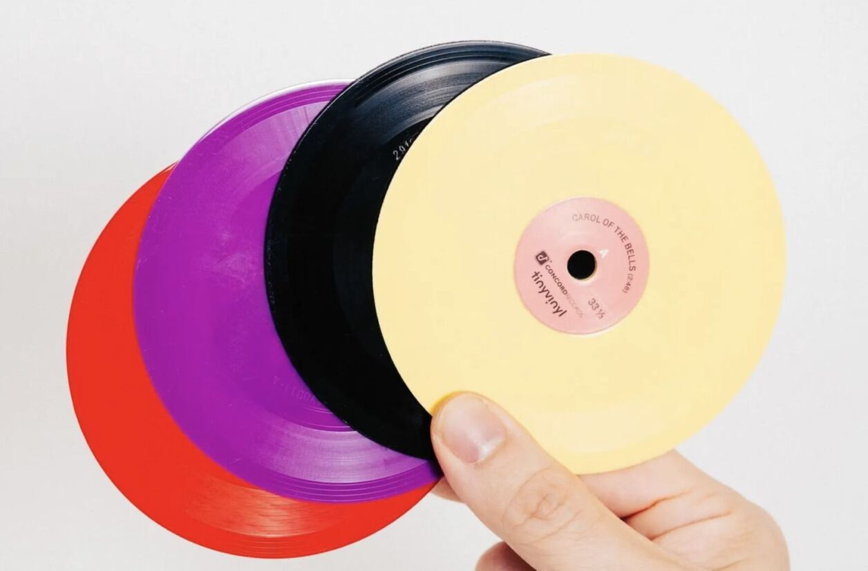 Le CD 2-titres a fait son temps, voici le minivinyle !