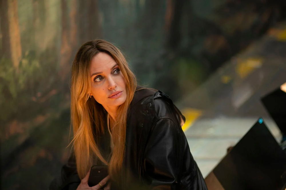 Angelina Jolie dans “Coutures”, en salle le 18 février. 