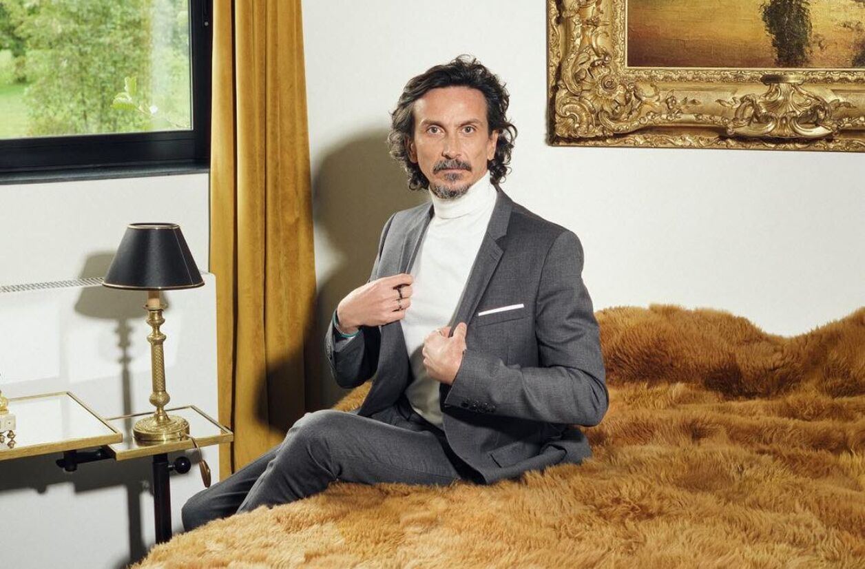 "Tous contraints", le nouveau spectacle d'Arnaud Tsamère, à partir du 6 février 2026.