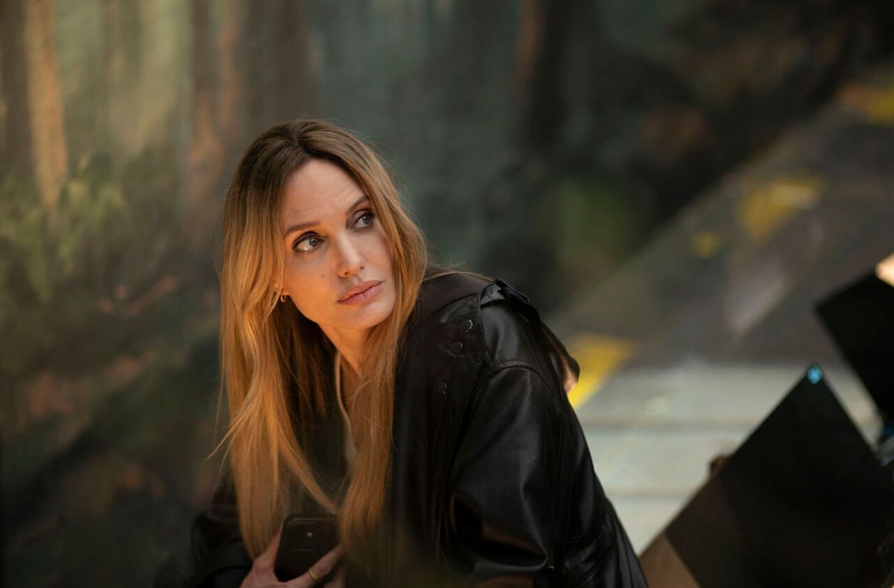 Angelina Jolie dans “Coutures”.