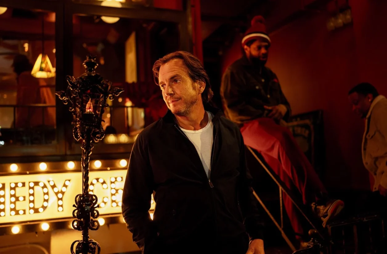 Will Arnett dans “Is This Thing On ?”, en salle le 24 février 2026. 