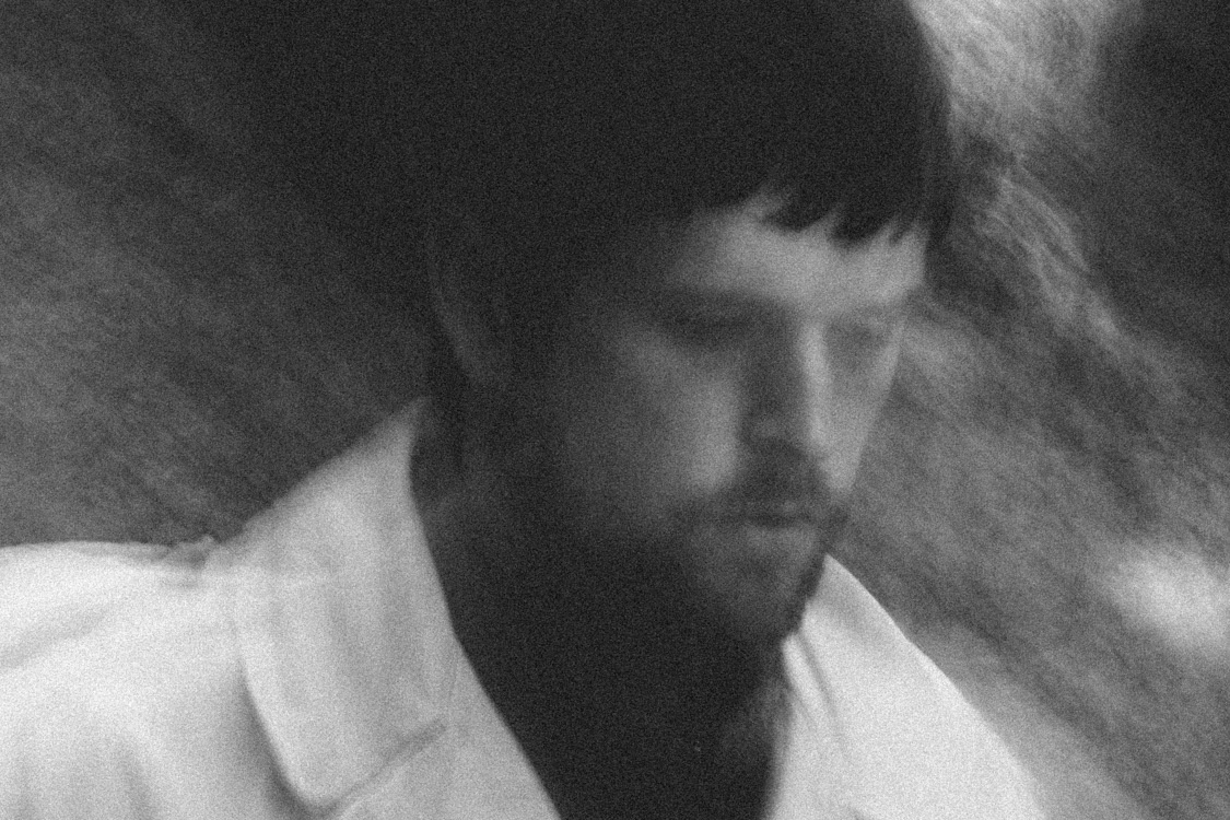 James Blake dévoile son nouvel album, “Trying Times”, ce 13 mars 2026. 