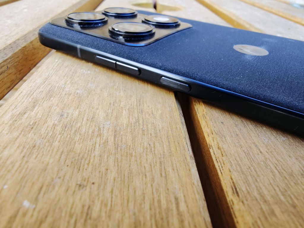 Motorola Signature