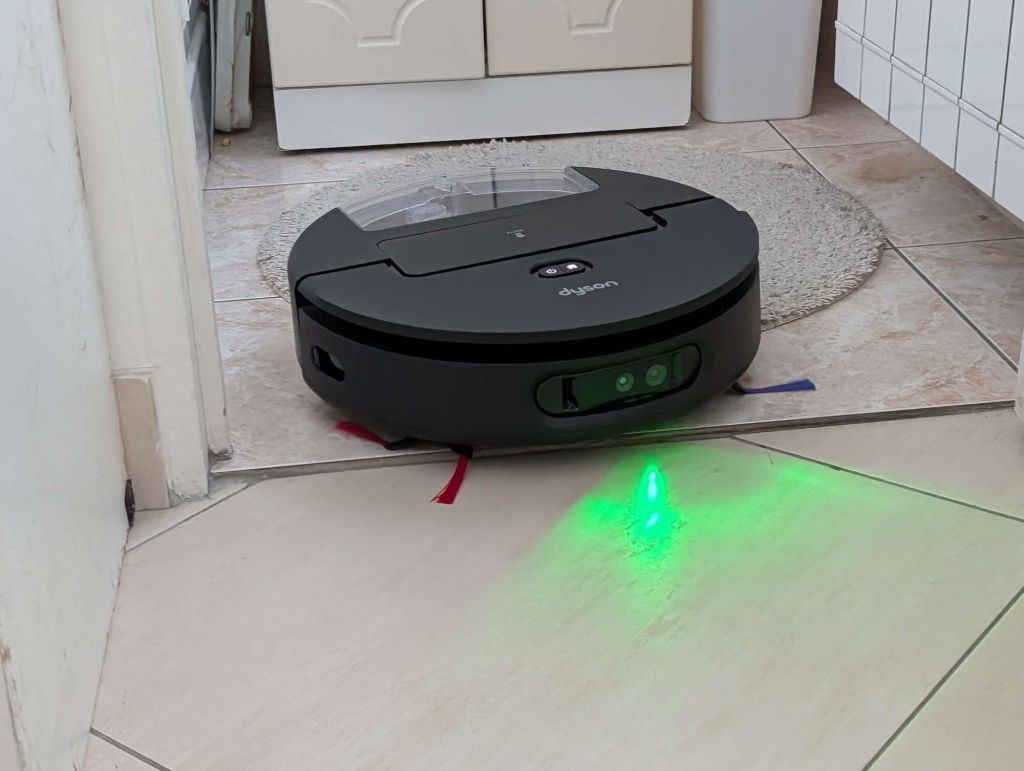 Test Dyson Spot + Scrub AI