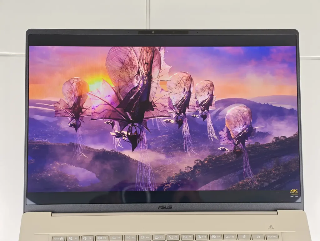 Test Asus Zenbook A16 2026