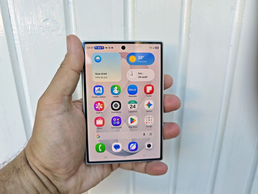 Samsung Galaxy Z Fold 8