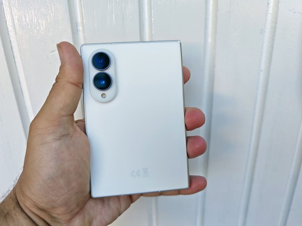 Samsung Galaxy Z Fold 8