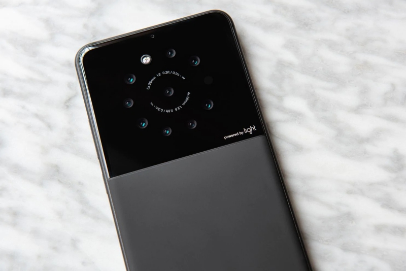 Après le L16, Light préparerait un smartphone avec plus de 5 capteurs photo