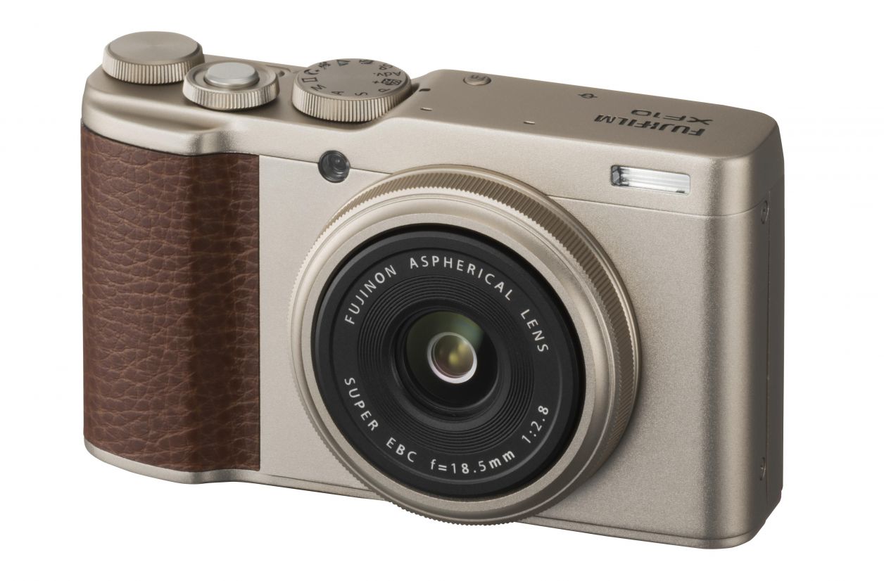 Fujifilm présente le XF10, un compact à capteur APS-C