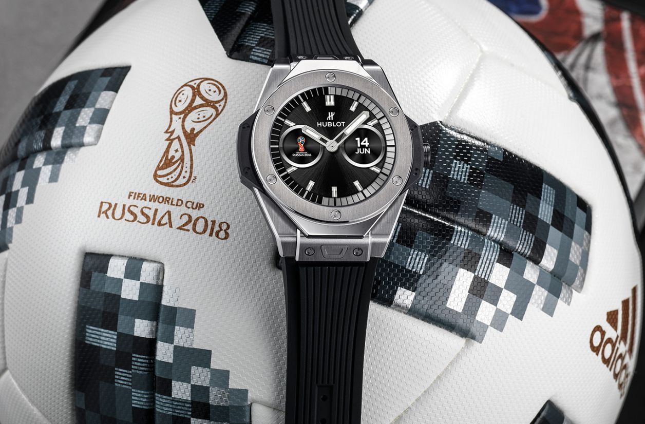 Hublot crée une montre Wear OS réservée aux arbitres du Mondial de Football