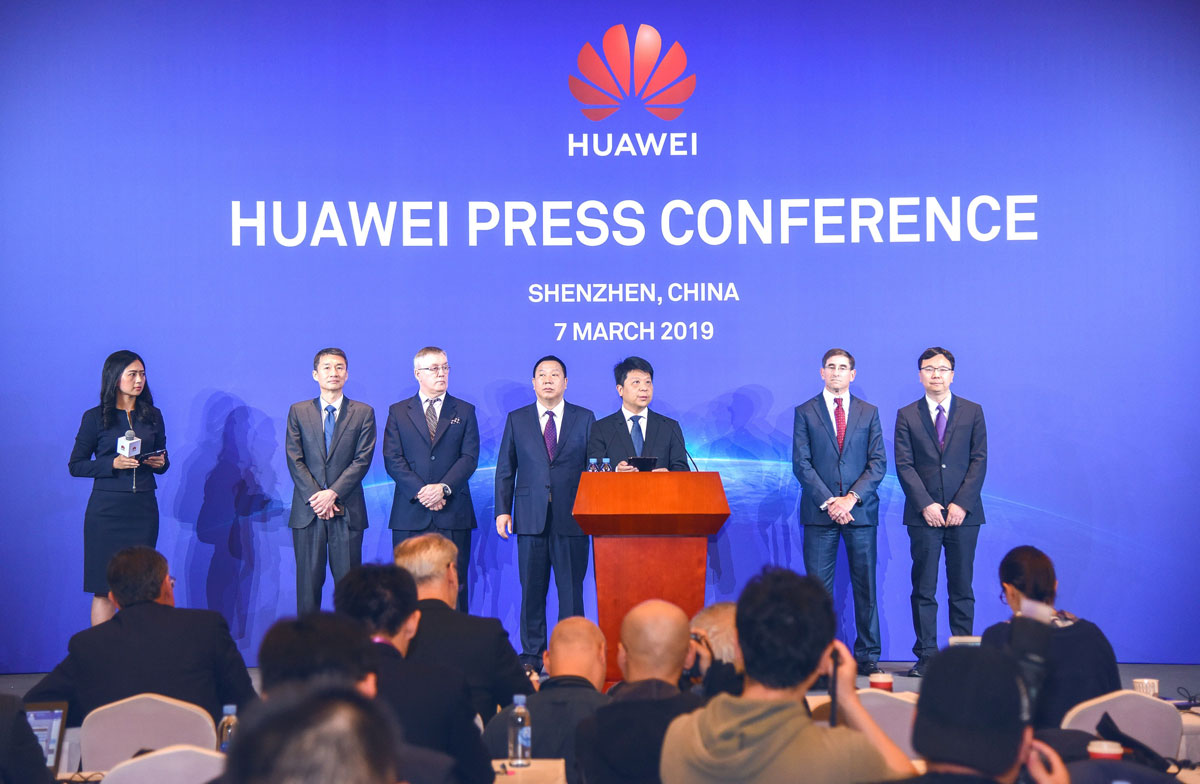Le géant chinois Huawei dépose plainte contre les États-Unis