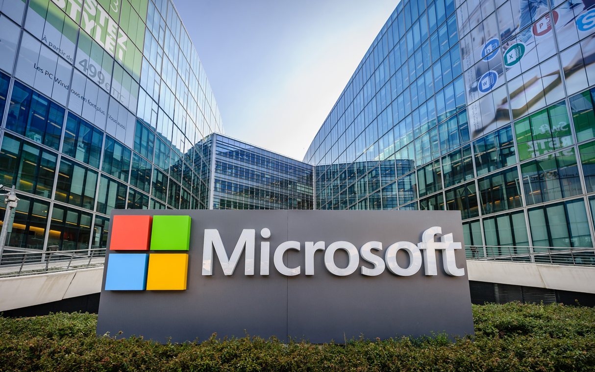 Microsoft franchit à son tour les 2000 milliards d’euros de capitalisation boursière