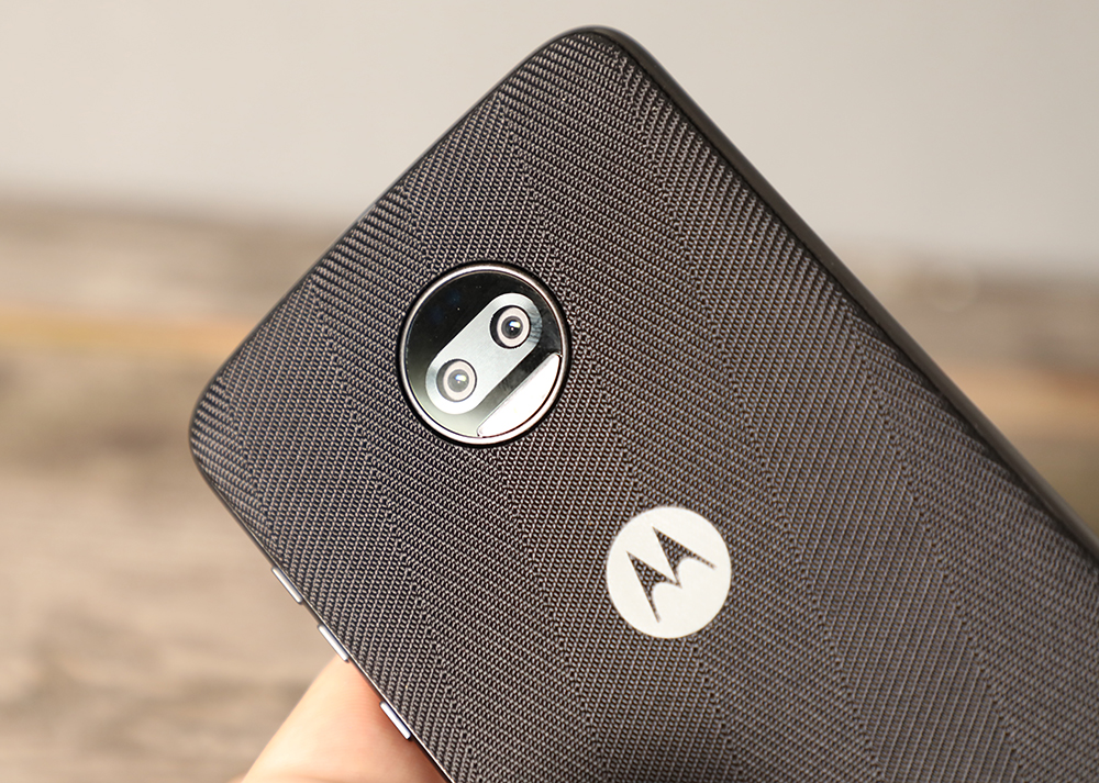 Motorola travaille sur un smartphone à écran pliable