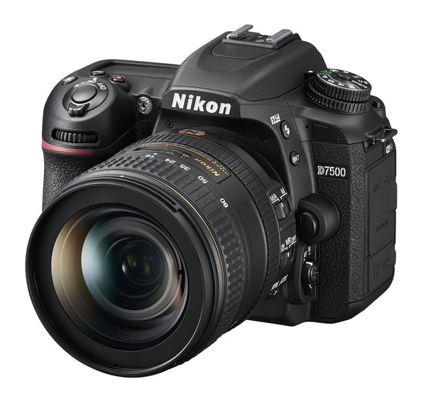 Nikon D7500 : quand le D7200 rencontre le D500