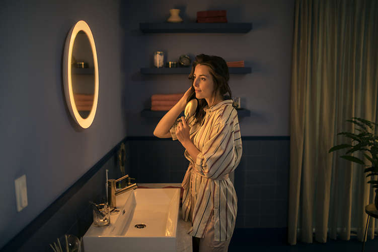Philips Hue : l’éclairage connecté arrive dans la salle de bain avec le miroir Adore