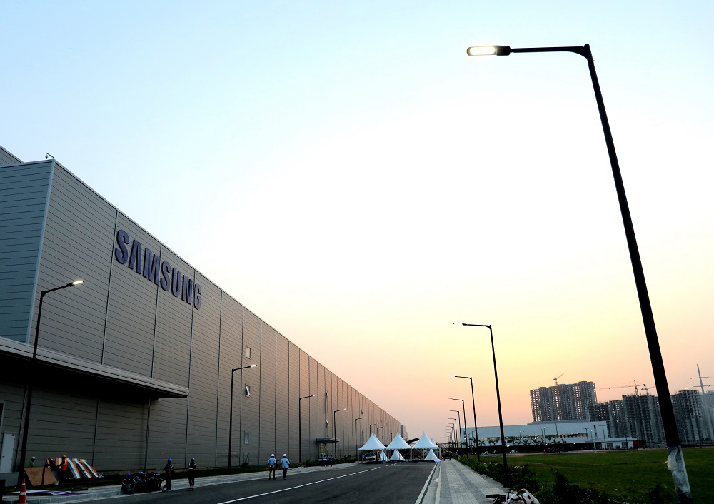Samsung ouvre la plus grande usine de smartphones au monde en Inde