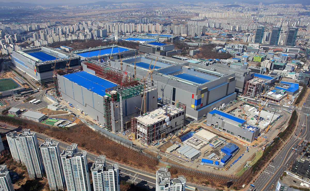 Samsung : un investissement de 104 milliards d'euros dans les semi-conducteurs