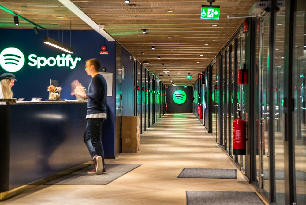 Spotify voit la vie en vert et creuse l'écart avec ses concurrents